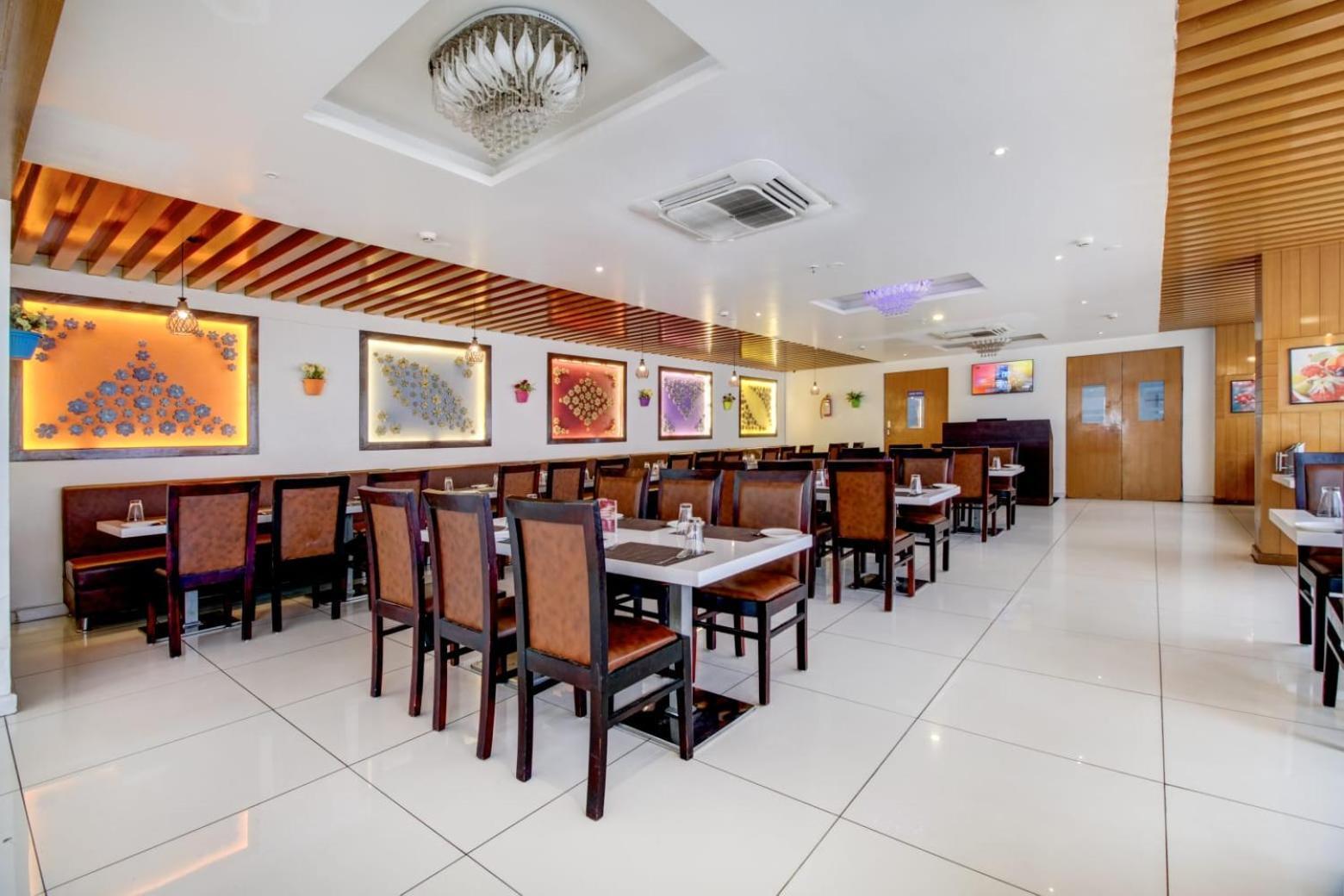 Hotel Lorven 维沙卡帕特南 外观 照片