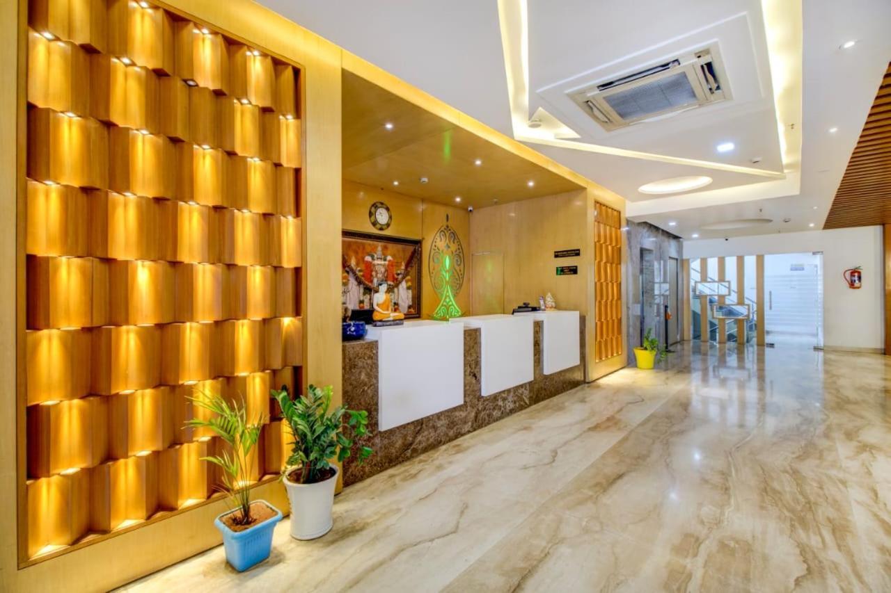 Hotel Lorven 维沙卡帕特南 外观 照片